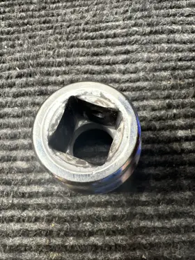 13-136 ARMSTRONG Drive Point Socket #3