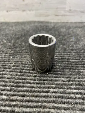 13-136 ARMSTRONG Drive Point Socket