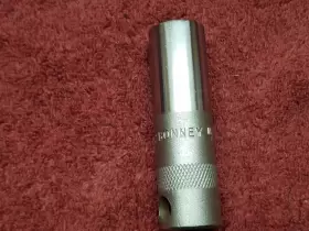 LD22 BONNEY Socket Drive Point