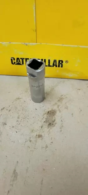 3P2210 CAT Socket Caterpillar #2