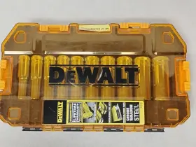 70101566 DEWALT Drive Socket Set