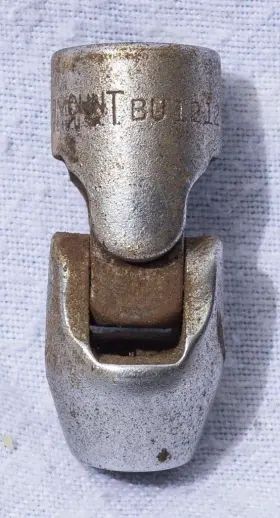 BU-1212 FAIRMOUNT Swivel Socket Mv