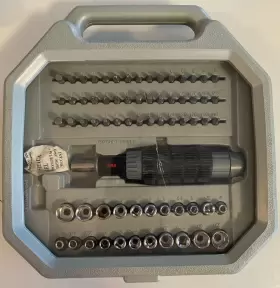 0013-D FIXIT TOOLS Socket Driver Ratchet Set Blow Mold