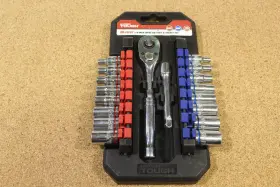 5819 HYPER TOUGH Drive Ratchet Socket Set