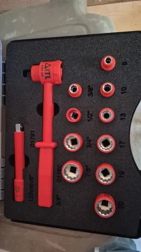 03105 ITL INSULATED Drive Socket Set