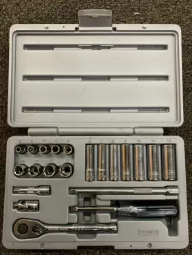 PT220973 JOHN DEERE Drive Socket Set