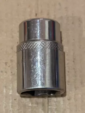 V6-18MM MAC TOOLS Drive Point Socket #3