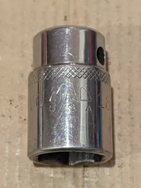V6-18MM MAC TOOLS Drive Point Socket