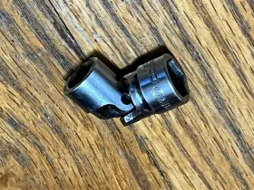 AU10M6 MATCO Drive Point Swivel Socket