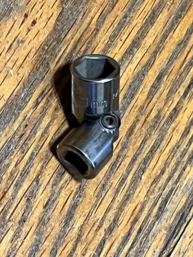 AU9M6 MATCO Drive Point Swivel Socket