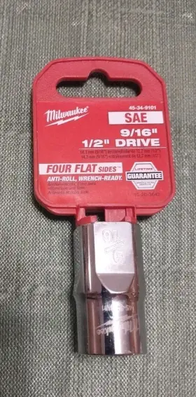 45-34-9101 MILWAUKEE Drive Socket Flat