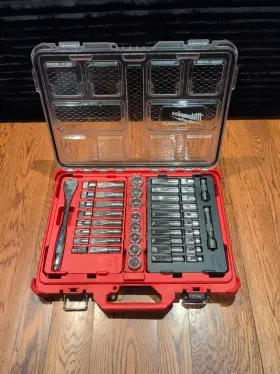 48-22-9487T MILWAUKEE Drive Socket Ratchet Set