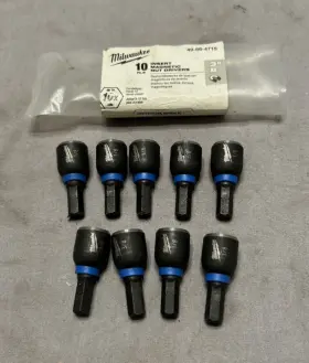 49-66-4715 MILWAUKEE Shockwave Magnetic