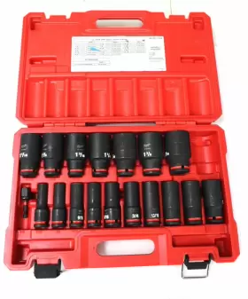 49-66-6819 MILWAUKEE Tools Socket Set