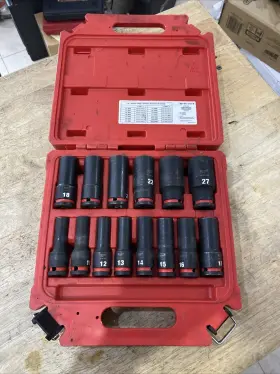 49-66-7014 MILWAUKEE Drive Impact Socket Kit
