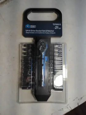 5705513 PROJECT SOURCE Drive Ratchet Socket Set