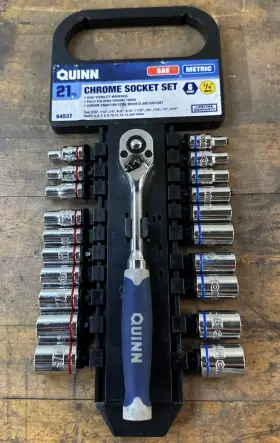 64537 QUINN HAND TOOLS Drive Socket Set