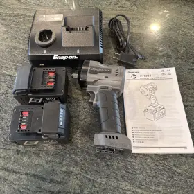 CT9038GMK2 SNAP-ON Stubby Cordless Impact Monster Lithium Kit
