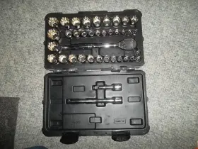 53PN34 WESTWARD Drive Socket Set