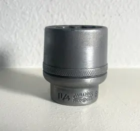 S-1240 WILLIAMS Drive Socket Knurled Grip
