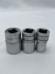 Vtg Lot Of 3 Snap On Sockets 11/16 Sw221, 13/16 Sv261 & 3/8 Sw412. Fixed Price $22.49.